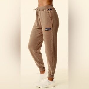 Alphalete Very Terry Jogger